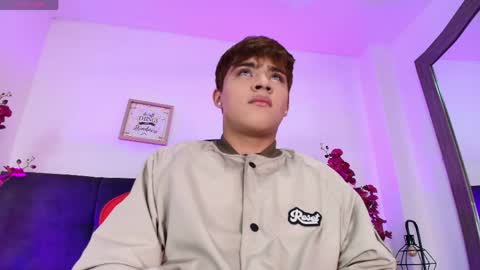 Lucas lovee online show from April 2026 01:08:02 PM