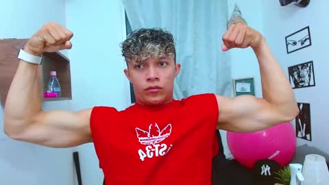 Lucas Luxx online show from November 2025 03:12:01 PM