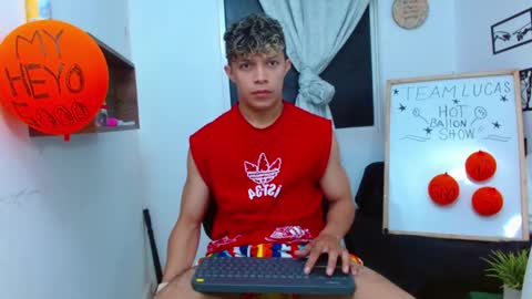 Lucas Luxx online show from December 2025 11:52:01 AM