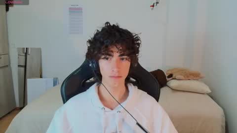 lucas_xo online show from February 2026 01:13:02 AM