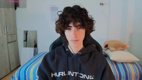 lucas_xo online show from February 2026 01:47:02 AM