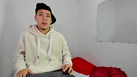 LUCAS TORREZ online show from February 2026 06:20:01 AM