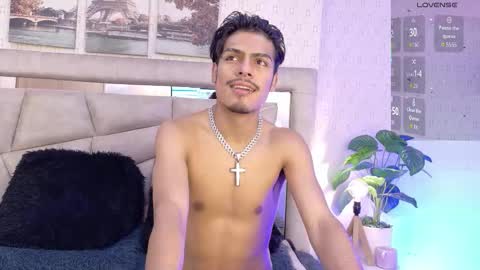 Luca  Leo online show from November 2025 05:07:02 AM