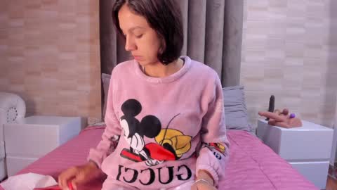 Snapshot of luci_and_sofi chatting on February 2025 08:29:01 AM Luciana Ramirez Sofia Collins online show from February 2025 08:29:01 AM