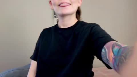 Luci y Fer online show from March 2025 11:54:02 PM