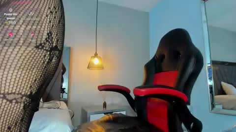 Snapshot of lucia_khan chatting on June 2026 12:32:02 AM L u c i a online show from June 2026 12:32:02 AM
