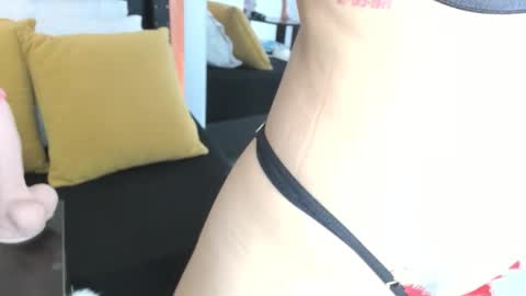 Lucia online show from November 2025 07:05:01 PM