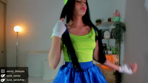 Lu   Intagramsandy fireeyes online show from October 2025 10:55:02 PM