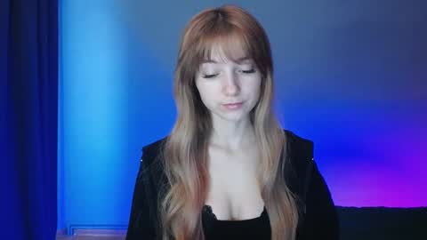 Snapshot of luciacam20 chatting on January 2025 06:24:01 AM Lucy online show from January 2025 06:24:01 AM