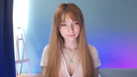 Snapshot of luciacam20 chatting on January 2025 10:18:02 AM Lucy online show from January 2025 10:18:02 AM