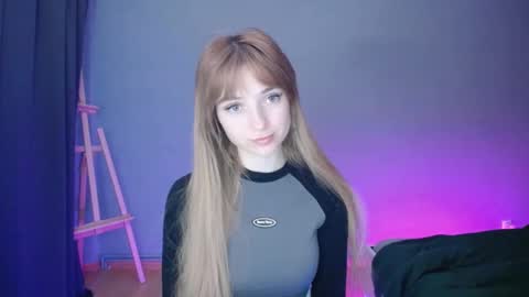 Snapshot of luciacam20 chatting on February 2025 04:39:02 PM Lucy online show from February 2025 04:39:02 PM