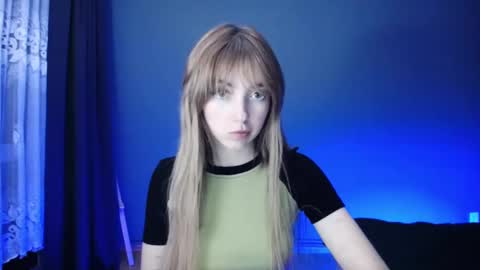 Snapshot of luciacam20 chatting on February 2025 07:27:02 PM Lucy online show from February 2025 07:27:02 PM