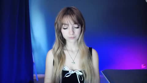 Snapshot of luciacam20 chatting on February 2025 06:32:02 AM Lucy online show from February 2025 06:32:02 AM