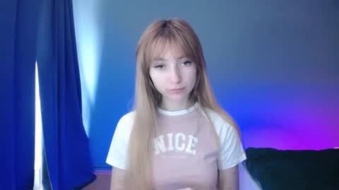 Snapshot of luciacam20 chatting on March 2025 10:03:02 AM Lucy online show from March 2025 10:03:02 AM