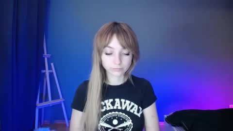 Snapshot of luciacam20 chatting on March 2025 08:55:01 PM Lucy online show from March 2025 08:55:01 PM