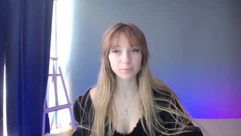 Snapshot of luciacam20 chatting on March 2025 10:11:02 AM Lucy online show from March 2025 10:11:02 AM