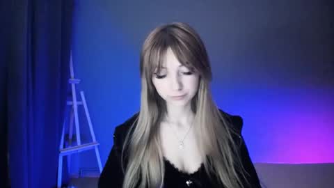 Snapshot of luciacam20 chatting on March 2025 07:20:02 PM Lucy online show from March 2025 07:20:02 PM