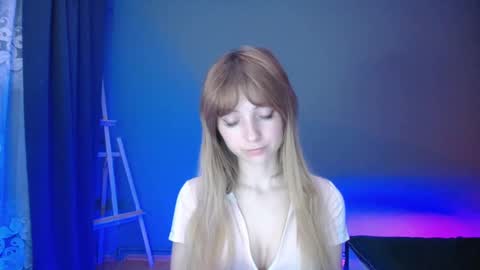 Snapshot of luciacam20 chatting on March 2025 10:19:02 PM Lucy online show from March 2025 10:19:02 PM