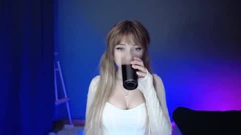 Snapshot of luciacam20 chatting on March 2025 07:25:01 PM Lucy online show from March 2025 07:25:01 PM