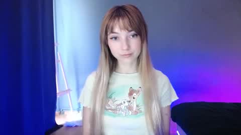 Snapshot of luciacam20 chatting on March 2025 01:40:02 PM Lucy online show from March 2025 01:40:02 PM