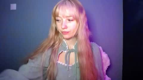 Snapshot of luciacam20 chatting on September 2025 06:31:02 PM Lucy online show from September 2025 06:31:02 PM