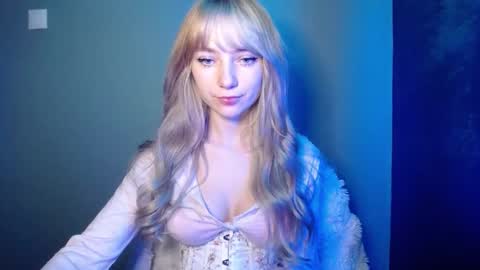 Snapshot of luciacam20 chatting on November 2025 08:01:02 AM Lucy online show from November 2025 08:01:02 AM