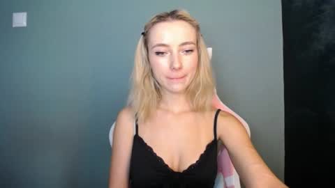 Snapshot of luciacam20 chatting on June 2026 12:31:01 PM Lucy online show from June 2026 12:31:01 PM