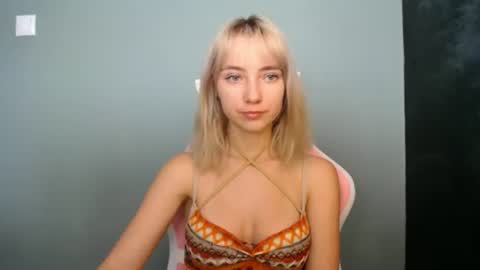 Snapshot of luciacam20 chatting on June 2026 06:38:02 AM Lucy online show from June 2026 06:38:02 AM