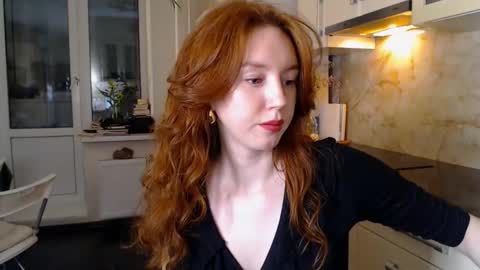 Snapshot of luciacoy chatting on February 2025 07:20:02 PM Lucia online show from February 2025 07:20:02 PM