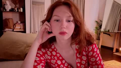 Snapshot of luciacoy chatting on September 2025 04:08:02 PM Lucia online show from September 2025 04:08:02 PM