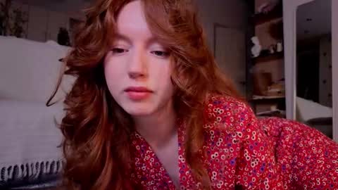 Snapshot of luciacoy chatting on September 2025 04:56:01 PM Lucia online show from September 2025 04:56:01 PM