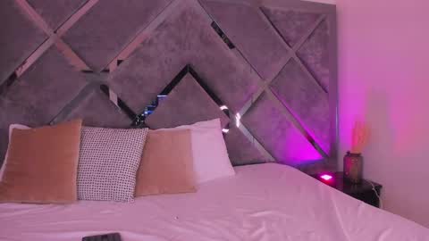 Lucia Gray online show from April 2026 12:57:02 AM