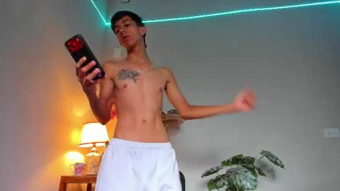 Snapshot of lucian_davii chatting on June 2026 01:10:02 PM Pirulo online show from June 2026 01:10:02 PM