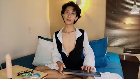 Snapshot of lucian_morel_s chatting on October 2025 12:27:01 PM Lucian Morel S online show from October 2025 12:27:01 PM