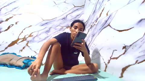 Snapshot of luciana_daza chatting on May 2026 05:25:02 AM Luciana online show from May 2026 05:25:02 AM