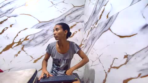Snapshot of luciana_daza chatting on June 2026 08:22:01 PM Luciana online show from June 2026 08:22:01 PM