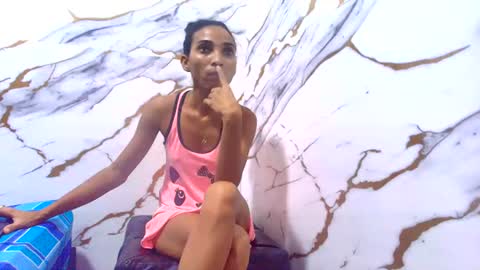 Snapshot of luciana_daza chatting on June 2026 09:35:02 PM Luciana online show from June 2026 09:35:02 PM