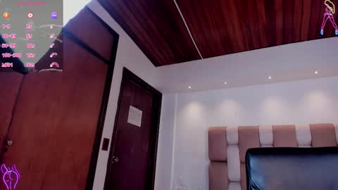 Snapshot of luciana_jons chatting on November 2025 08:30:01 PM luciana jons online show from November 2025 08:30:01 PM