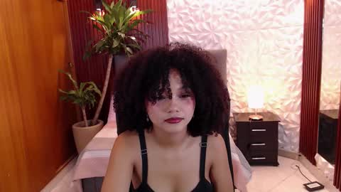 LUCIANA  online show from February 2026 11:25:02 AM