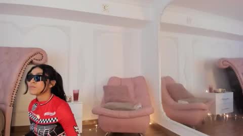 Snapshot of luciana_roa chatting on October 2025 08:49:02 PM Luciana online show from October 2025 08:49:02 PM