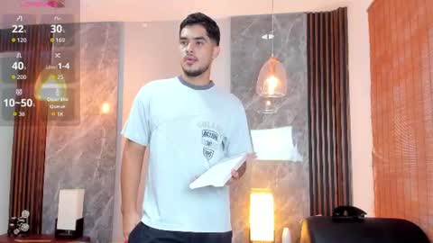Snapshot of luciano_vitale_ chatting on June 2026 12:07:01 PM Luciano online show from June 2026 12:07:01 PM