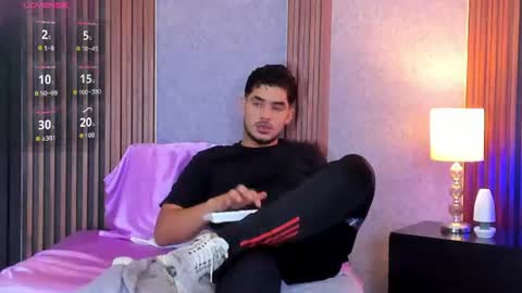 Snapshot of luciano_vitale_ chatting on July 2026 12:07:02 PM Luciano online show from July 2026 12:07:02 PM