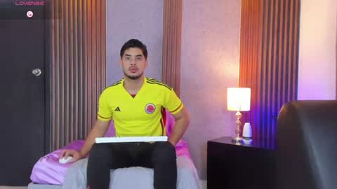 Snapshot of luciano_vitale_ chatting on July 2026 12:33:01 PM Luciano online show from July 2026 12:33:01 PM