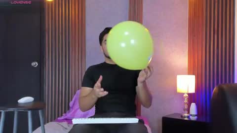 Snapshot of luciano_vitale_ chatting on July 2026 12:56:02 PM Luciano online show from July 2026 12:56:02 PM