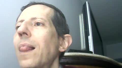 Snapshot of lucianoaxel chatting on August 2026 10:12:01 PM Luciano online show from August 2026 10:12:01 PM