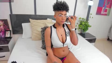  lucia wallace  online show from November 2025 11:40:02 PM