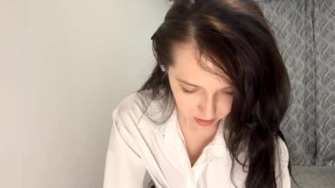 Mary online show from December 2025 05:17:01 PM