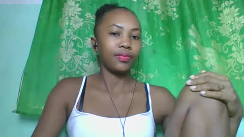 lucie196645 online show from April 2026 06:05:02 AM