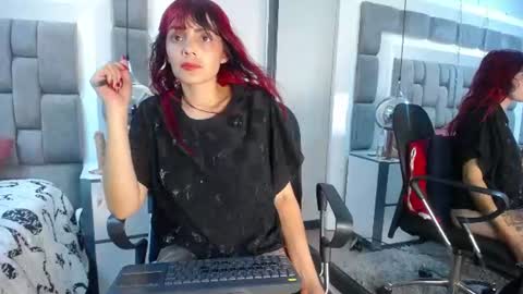 Lucie Red online show from June 2026 12:32:02 AM
