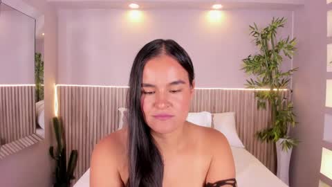 lucie online show from April 2026 05:17:01 PM